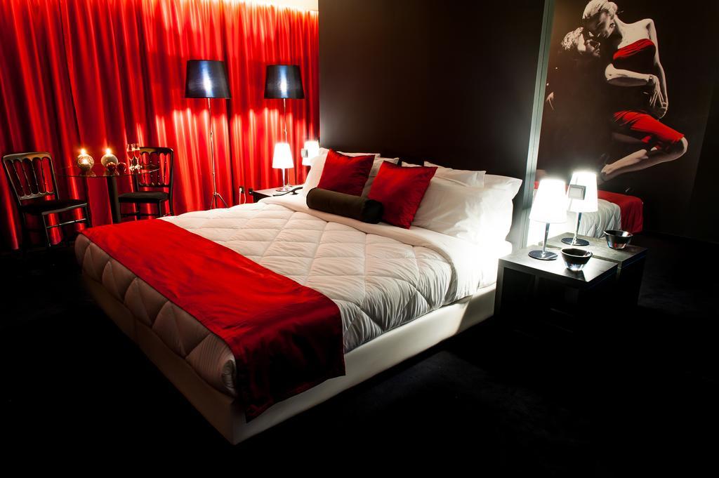 Vinyl M Hotel - Adults Only ميلادا الغرفة الصورة