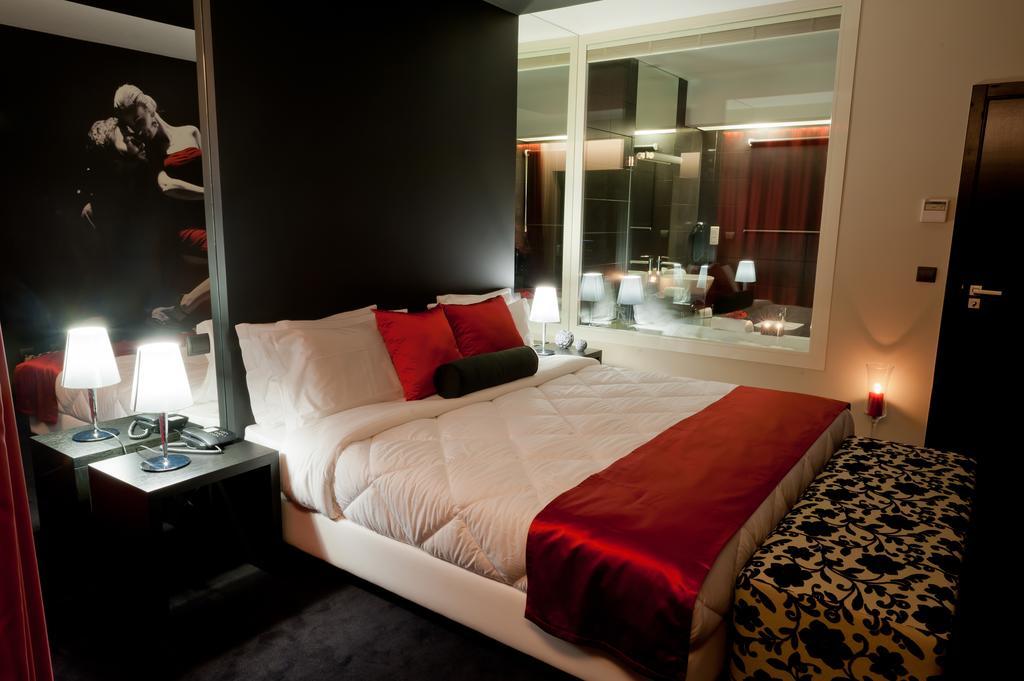 Vinyl M Hotel - Adults Only ميلادا الغرفة الصورة