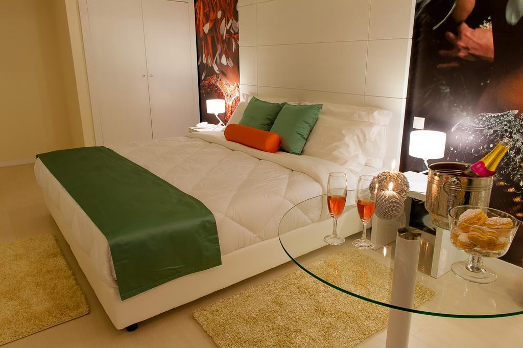 Vinyl M Hotel - Adults Only ميلادا المظهر الخارجي الصورة