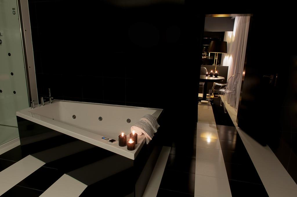 Vinyl M Hotel - Adults Only ميلادا المظهر الخارجي الصورة