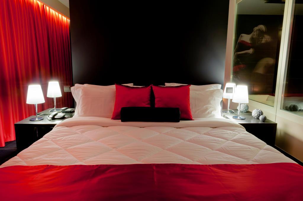 Vinyl M Hotel - Adults Only ميلادا المظهر الخارجي الصورة